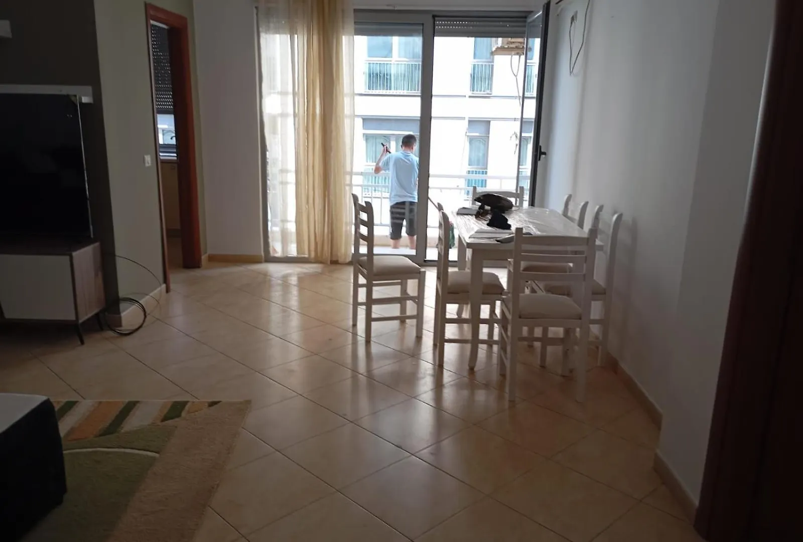بيت ضيافة Royal 3 Hostel Opposite Nalu Bar تيرانا ألبانيا