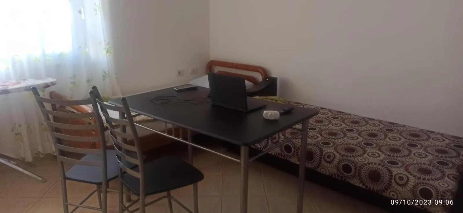 Royal 3 Hostel Opposite Nalu Bar تيرانا
