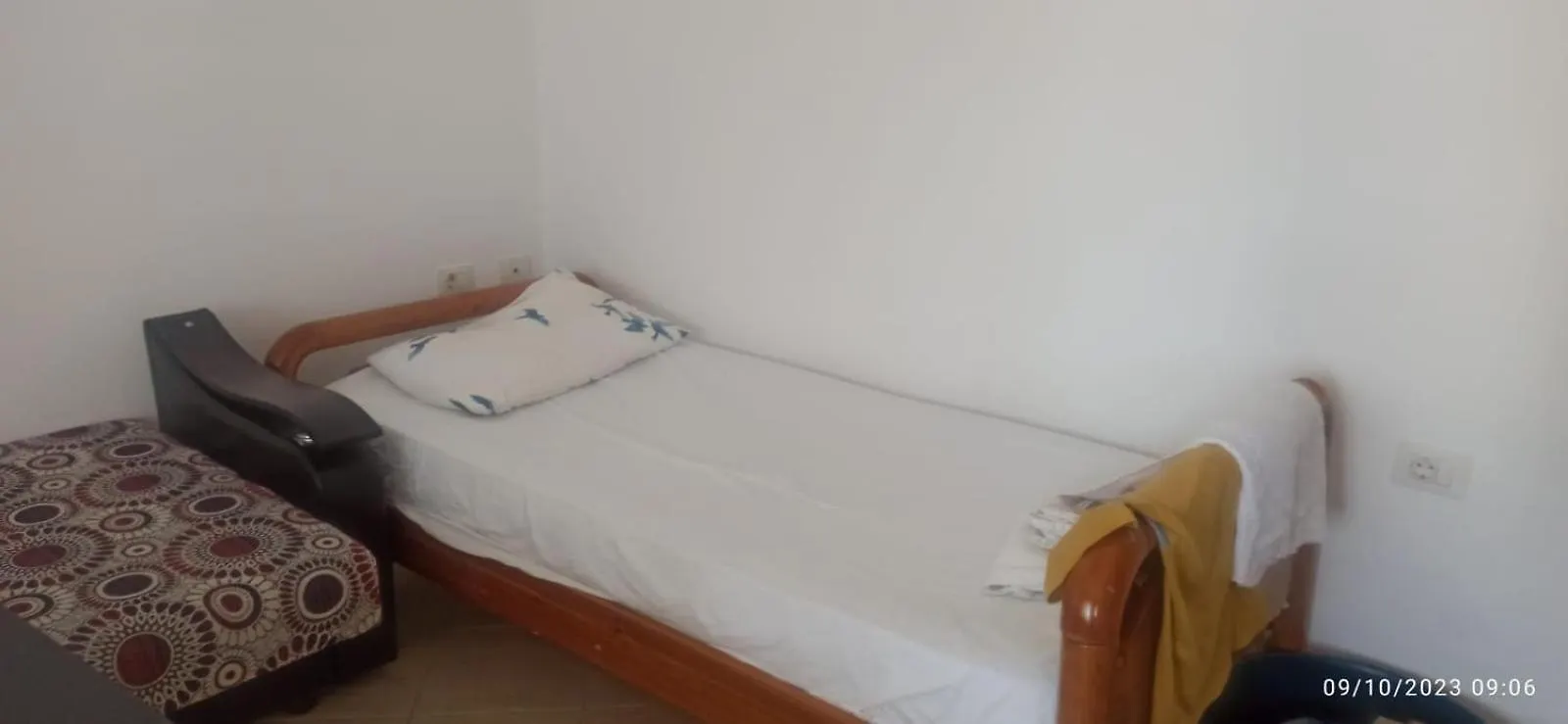 Royal 3 Hostel Opposite Nalu Bar Tirana Pensjonat
