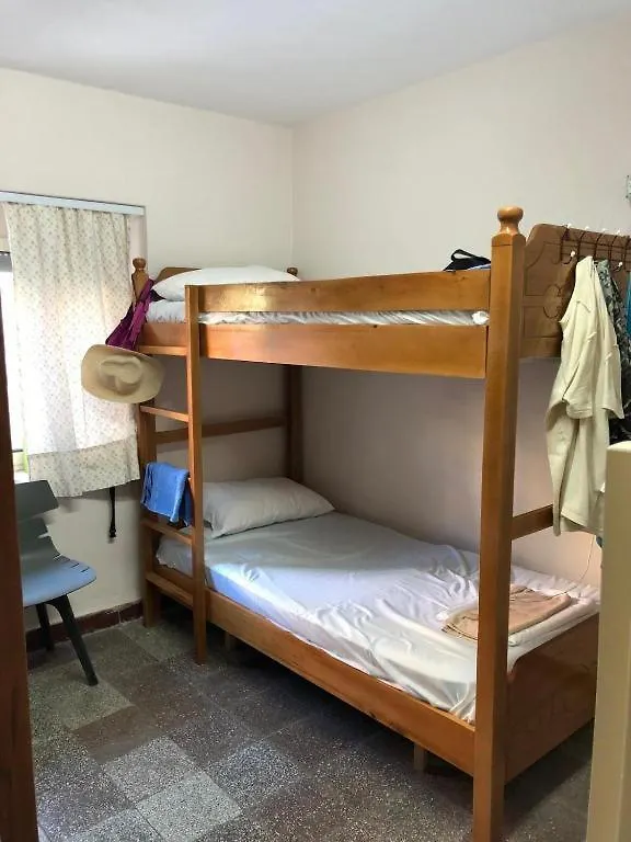 Royal 3 Hostel Opposite Nalu Bar Tirana Albania