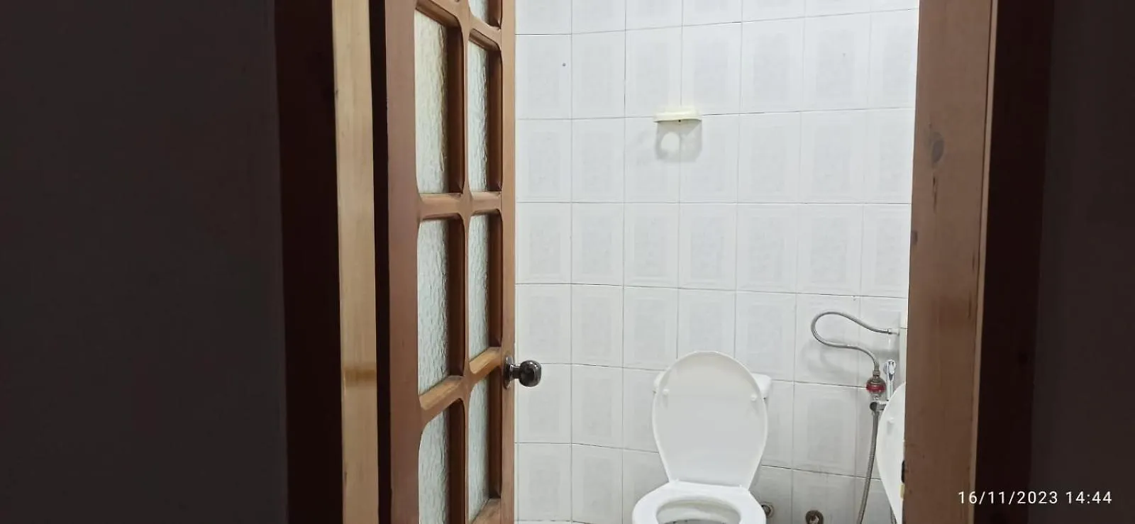 Royal 3 Hostel Opposite Nalu Bar Tirana 0*,